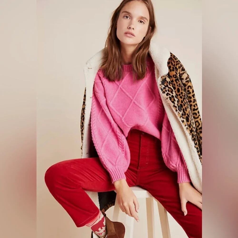 Line and Dot Cable Knit Pink Sweater EUC Like New Size Small